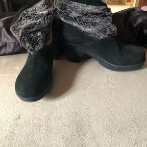 Women’s Skechers Booties Sz 8.5